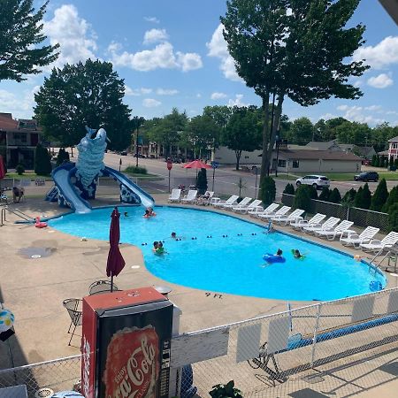 Colonial Motel Wisconsin Dells Exterior foto
