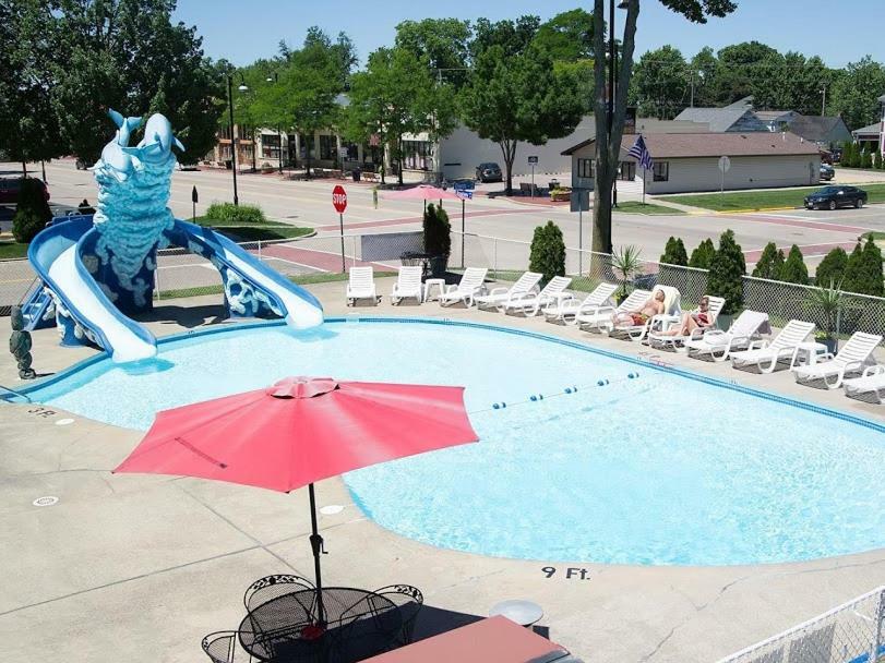 Colonial Motel Wisconsin Dells Exterior foto