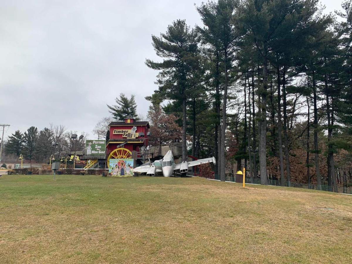 Colonial Motel Wisconsin Dells Exterior foto